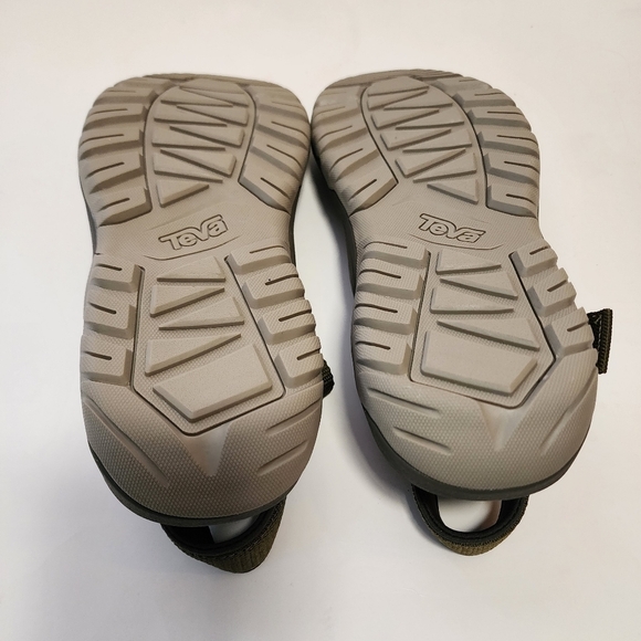 NWOB TEVA HURRICANE SIZE 13 S/N 1091588 OLIVE HUNTER GREEN MEN\'S SANDALS SHOE